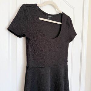 Forever 21 Black Rose Textured Dress Size Medium Girly Business Casual